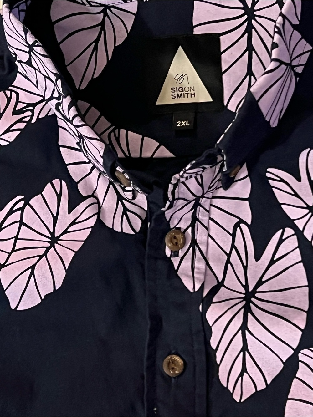 Sig Zane Kalo Print on Navy Blue